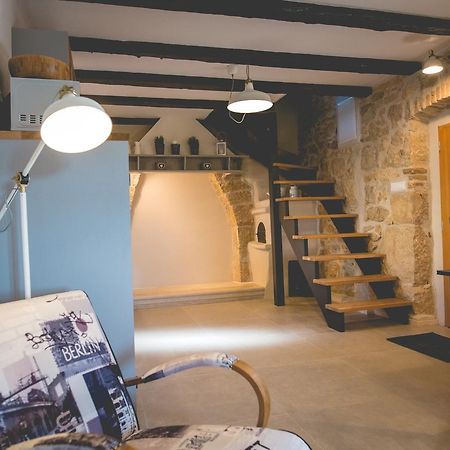 Holiday Home Jela Dobrinj ภายนอก รูปภาพ