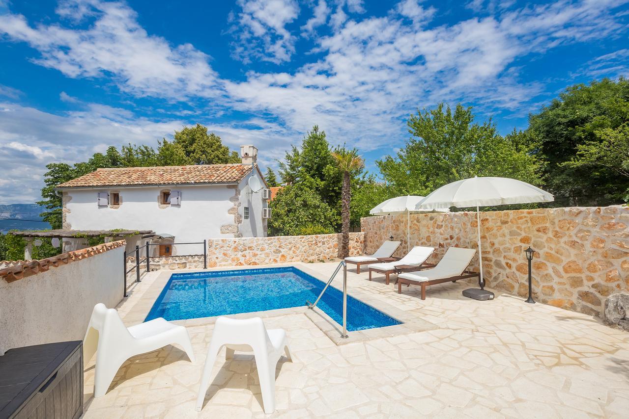 Holiday Home Jela Dobrinj ภายนอก รูปภาพ