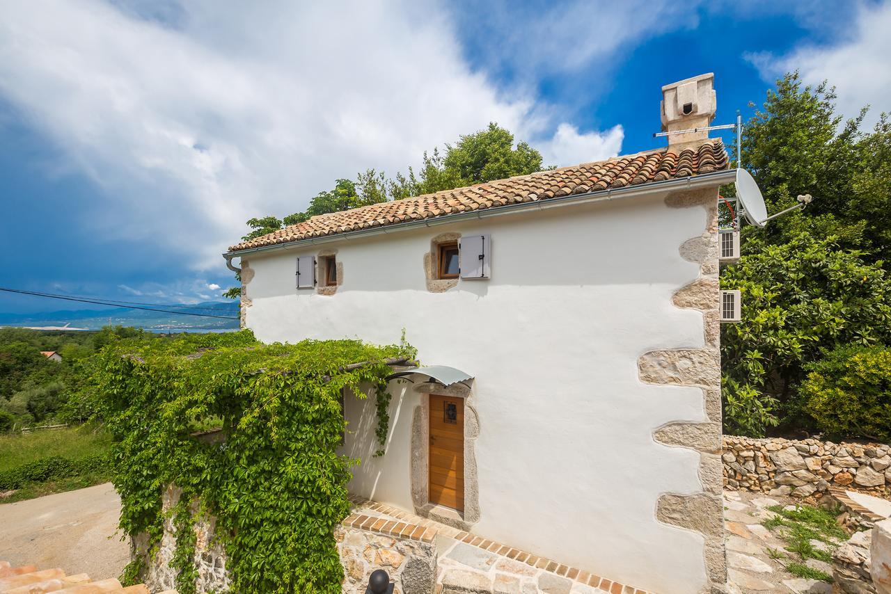 Holiday Home Jela Dobrinj ภายนอก รูปภาพ