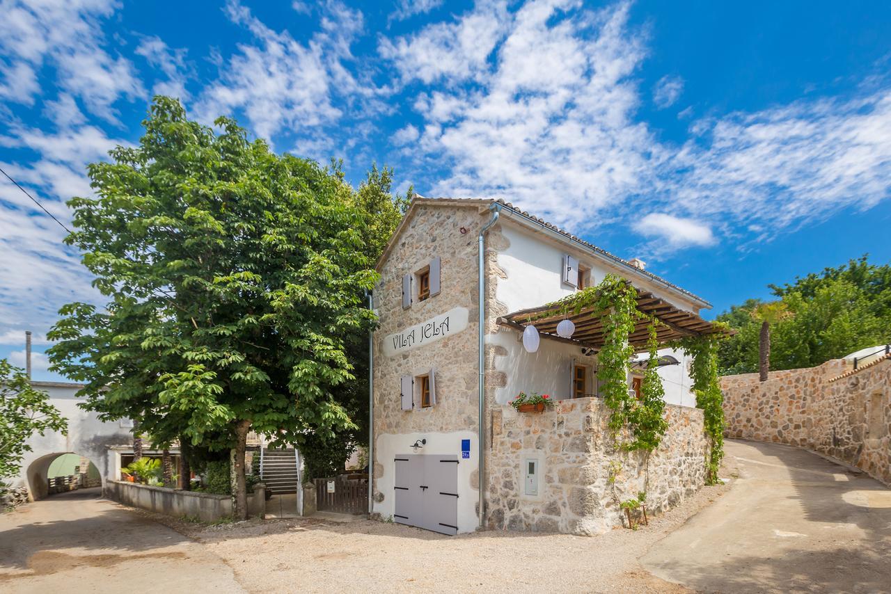 Holiday Home Jela Dobrinj ภายนอก รูปภาพ