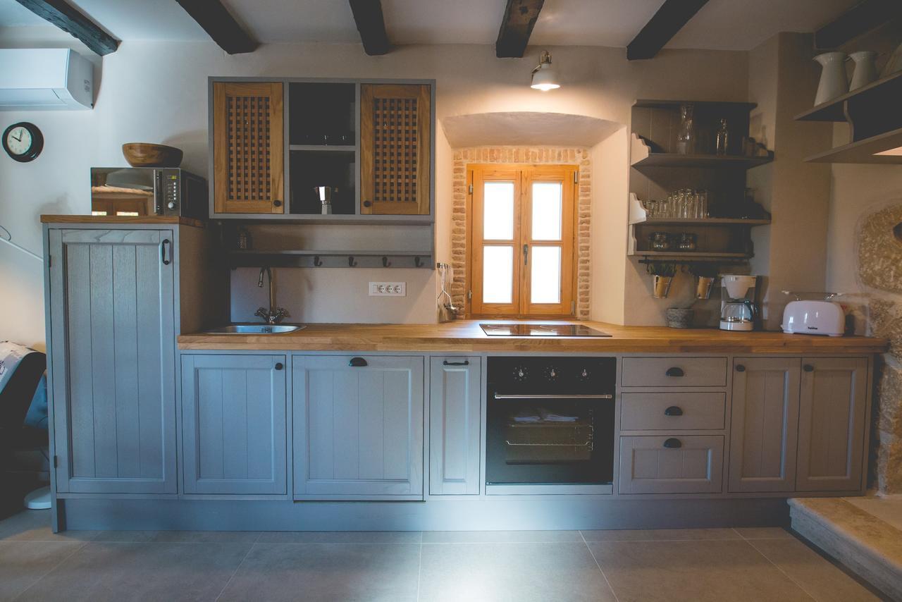 Holiday Home Jela Dobrinj ภายนอก รูปภาพ